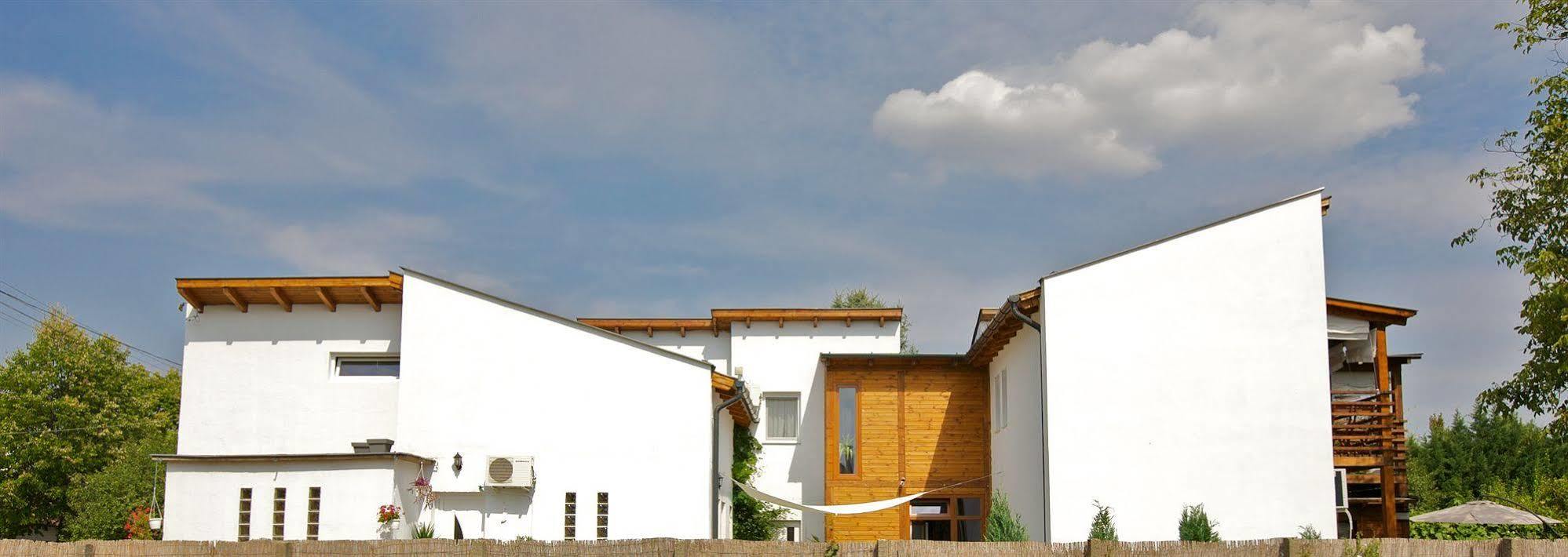 Sunset Apartments Hajduszoboszlo Exterior foto